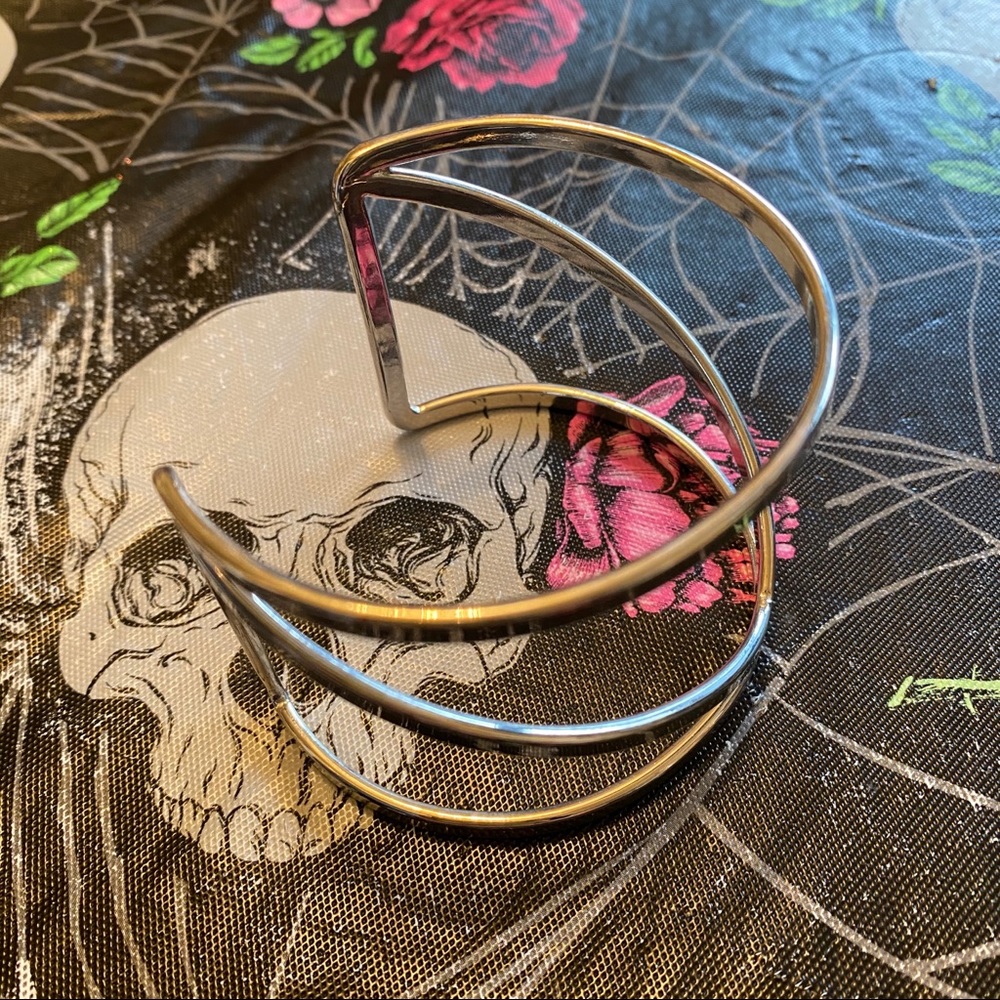 Bracelet/Cuff, Silver Metal Arm/Bicep Summer Vibes